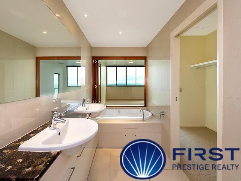 6-12 Oxley Avenue, Woody Point QLD 4019