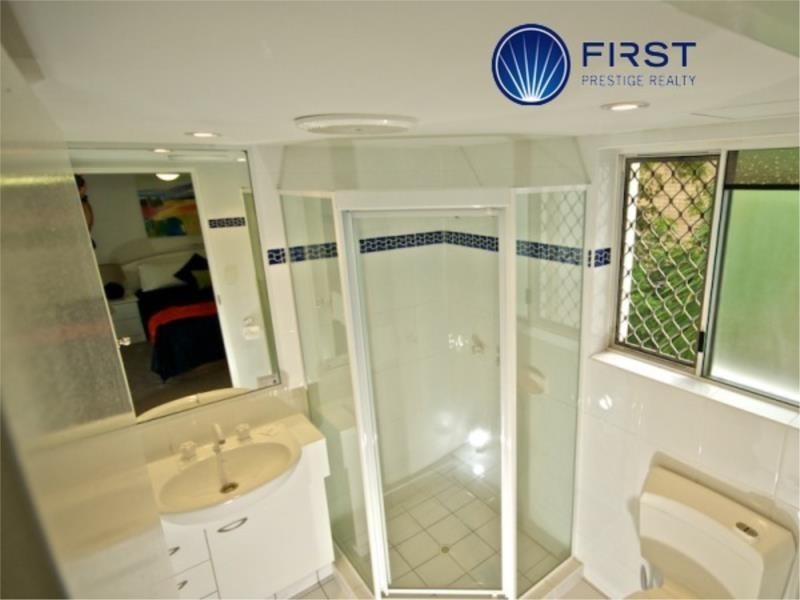 136 The Esplanade, Burleigh Heads QLD 4220