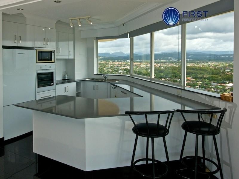 22E/238 The Esplanade, Miami QLD 4220