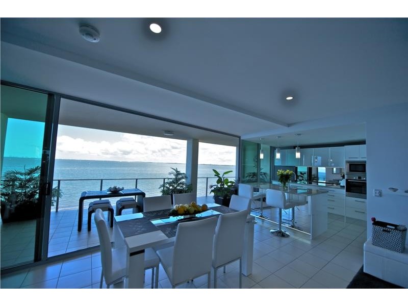 6-12 Oxley Avenue, Woody Point QLD 4019