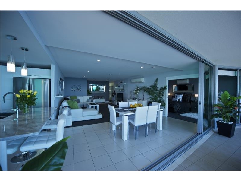 6-12 Oxley Avenue, Woody Point QLD 4019