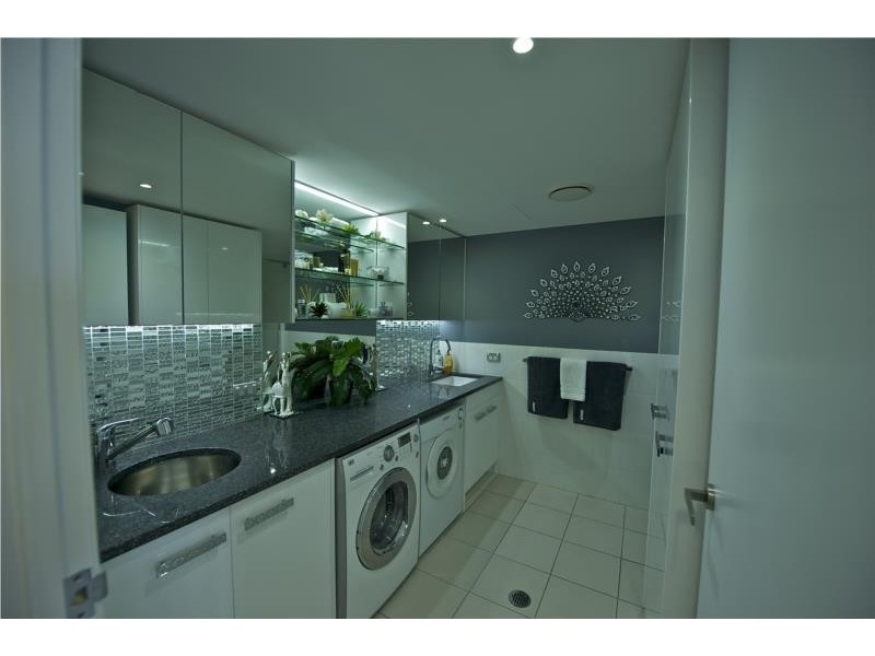 6-12 Oxley Avenue, Woody Point QLD 4019
