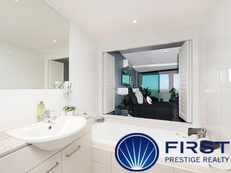 6-12 Oxley Avenue, Woody Point QLD 4019