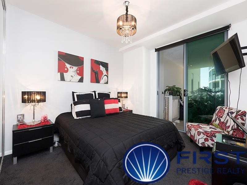 6-12 Oxley Avenue, Woody Point QLD 4019