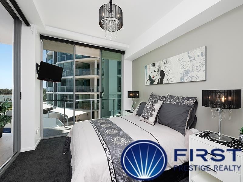 6-12 Oxley Avenue, Woody Point QLD 4019