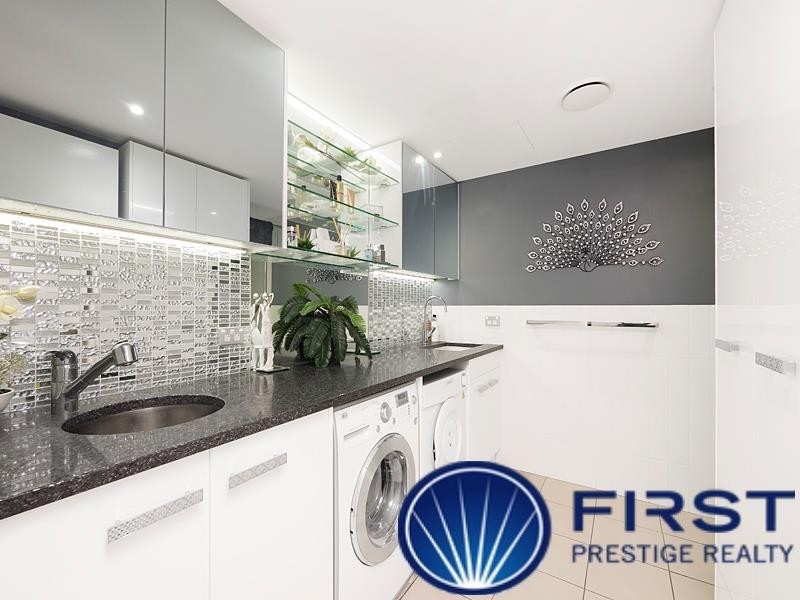 6-12 Oxley Avenue, Woody Point QLD 4019