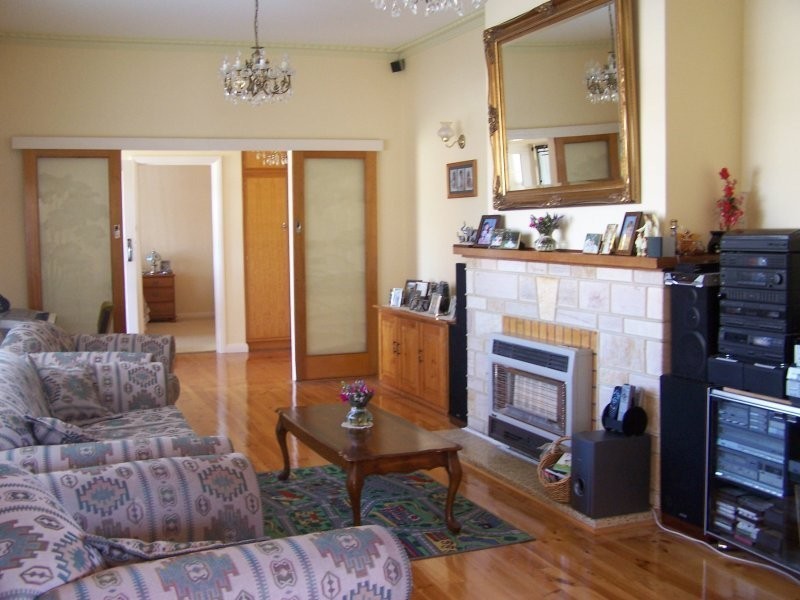 41 Adelaide Road, Millicent SA 5280