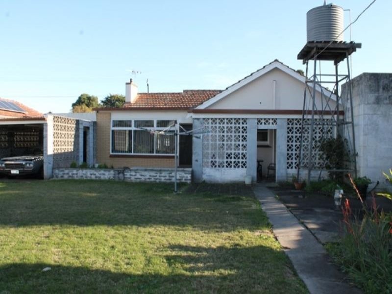 103 Mount Gambier Road, Millicent SA 5280