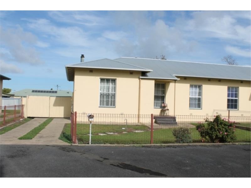 28 Playford Street, Millicent SA 5280