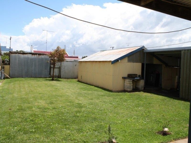 98 Meylin Street, Port Macdonnell SA 5291