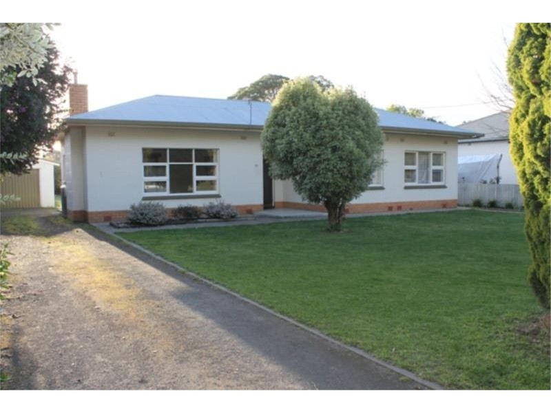 23 Adelaide Road, Millicent SA 5280