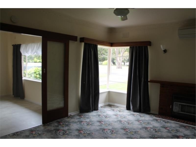 53 Adelaide Road, Millicent SA 5280