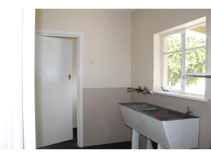 53 Adelaide Road, Millicent SA 5280