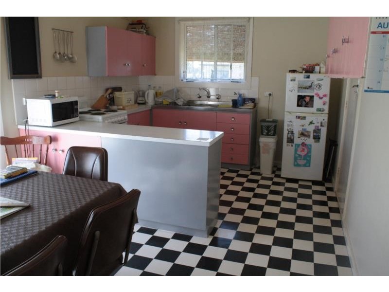 12 Neilson Street, Penola SA 5277