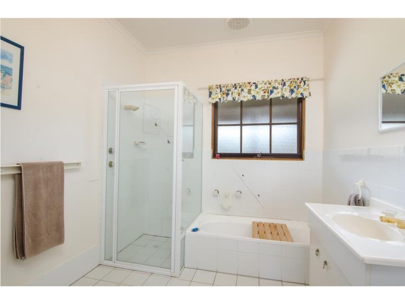 4 Sargent Close, Robe SA 5276