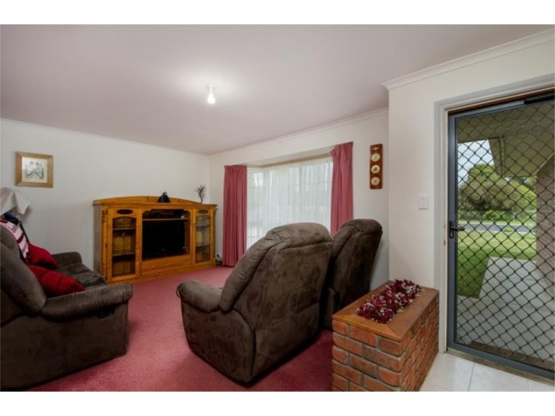16 Arthur Street, Tarpeena SA 5277