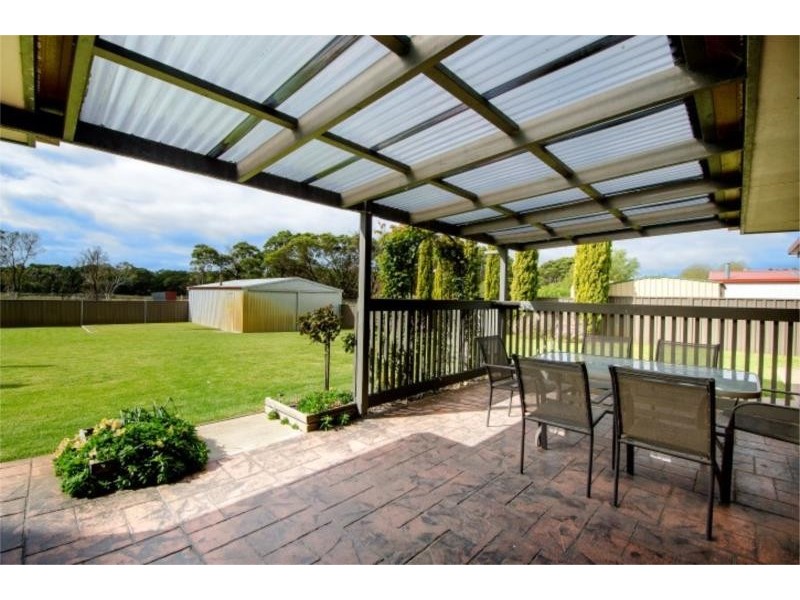 16 Arthur Street, Tarpeena SA 5277