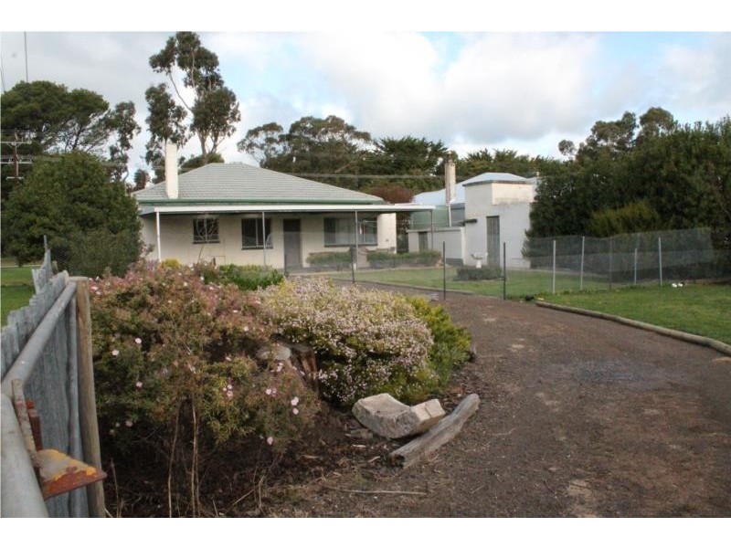 35 Adelaide Road, Millicent SA 5280