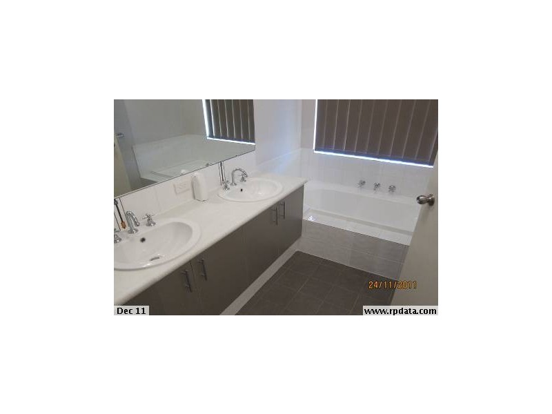 14 Howitzer Turn, Byford WA 6122