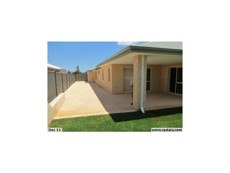 14 Howitzer Turn, Byford WA 6122
