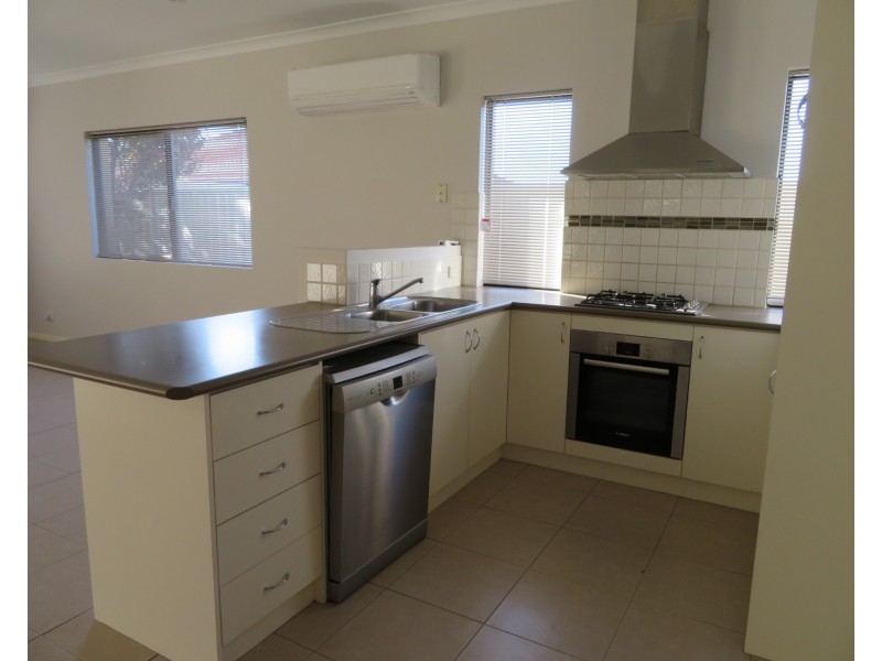 11 Hidcote Way, Pearsall WA 6065