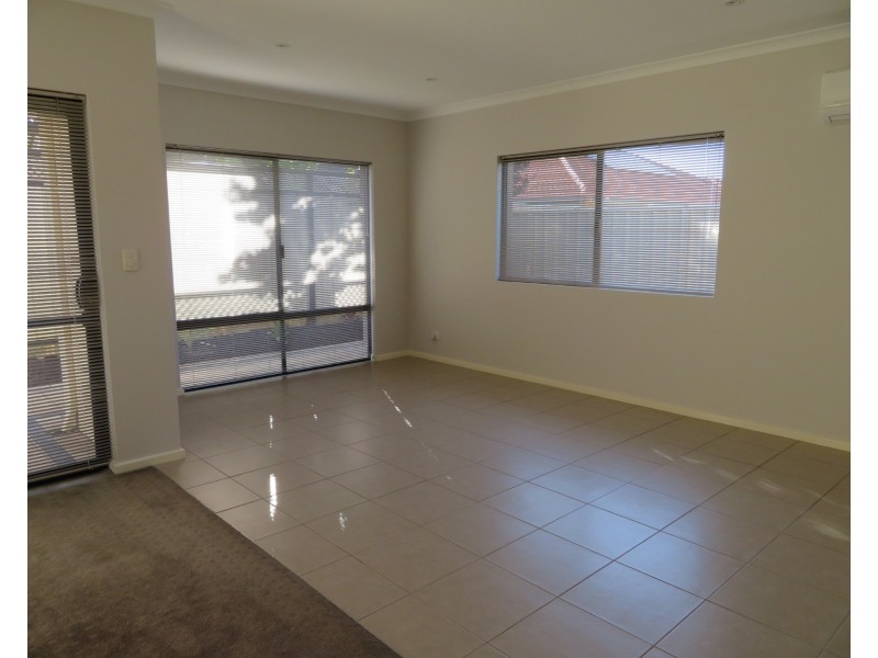 11 Hidcote Way, Pearsall WA 6065