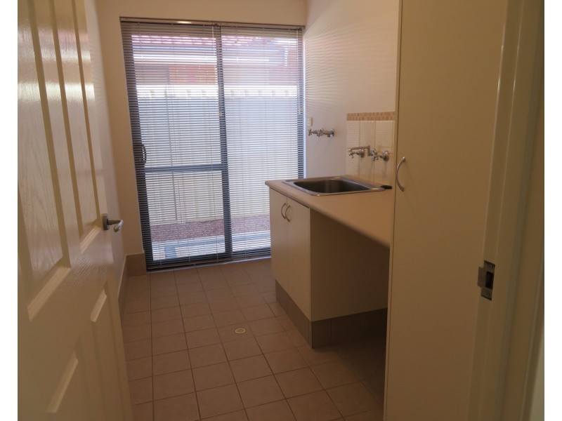 11 Hidcote Way, Pearsall WA 6065