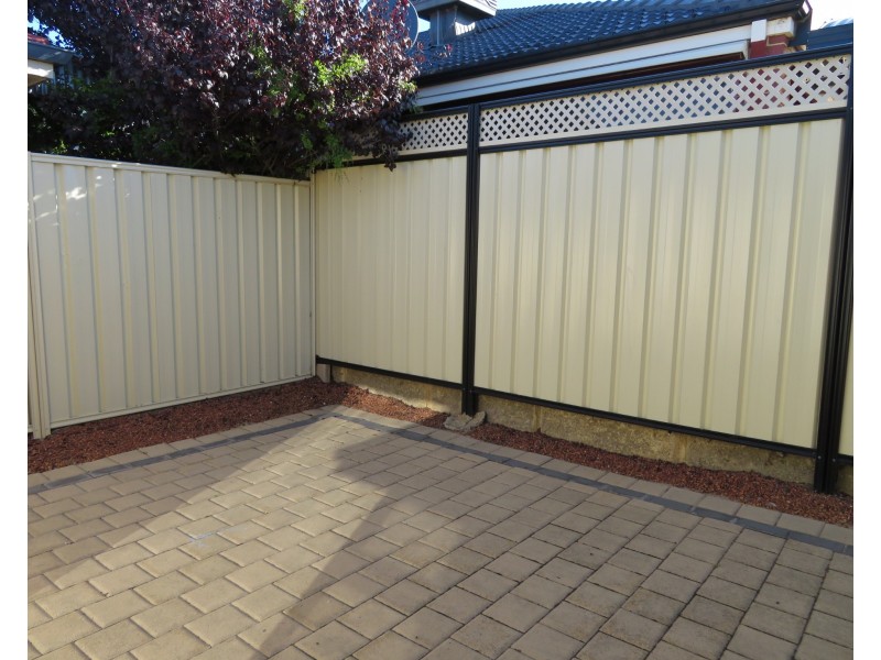 11 Hidcote Way, Pearsall WA 6065