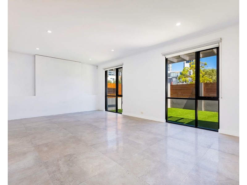 9 Charnley Gardens, Burswood WA 6100