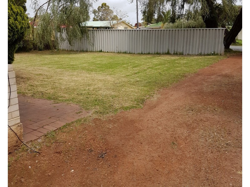 74 Sturtridge Road, Lockridge WA 6054