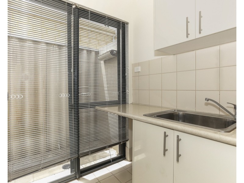 B/16B Gretham Road, Westminster WA 6061