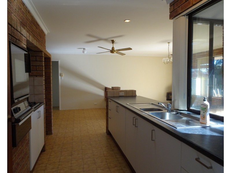 10 Hamlet Close, Beldon WA 6027
