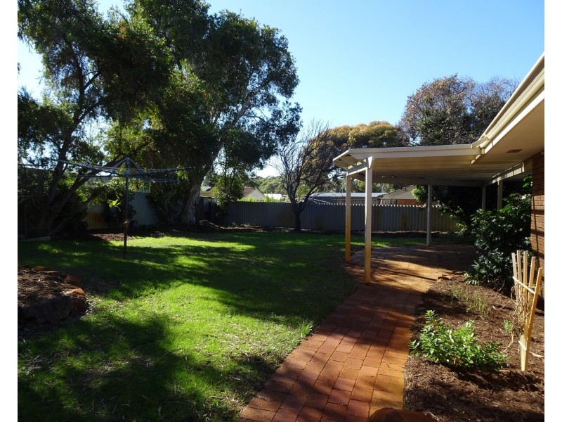10 Hamlet Close, Beldon WA 6027
