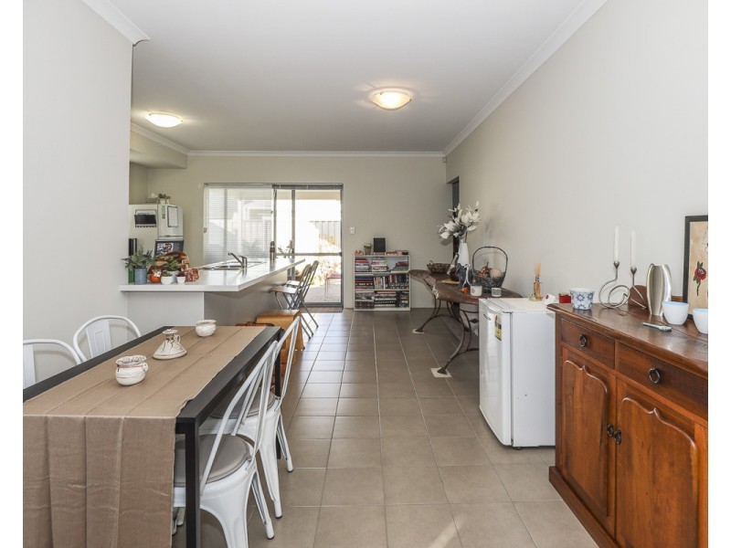 7/4 Melita Drive, Helena Valley WA 6056