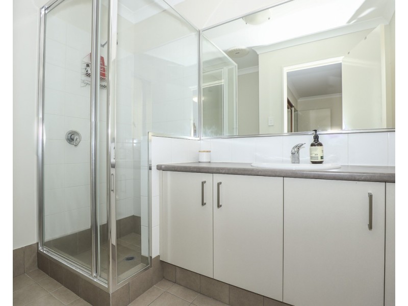 7/4 Melita Drive, Helena Valley WA 6056