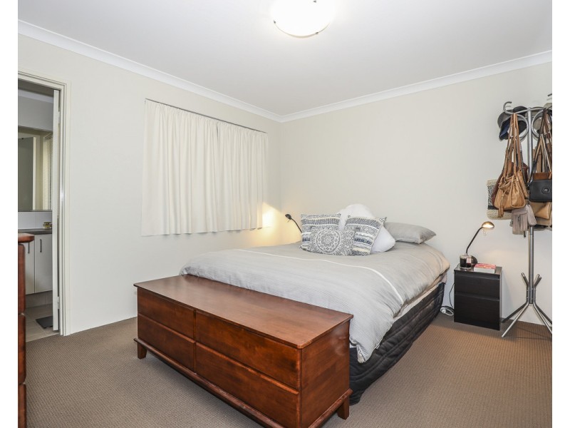 7/4 Melita Drive, Helena Valley WA 6056