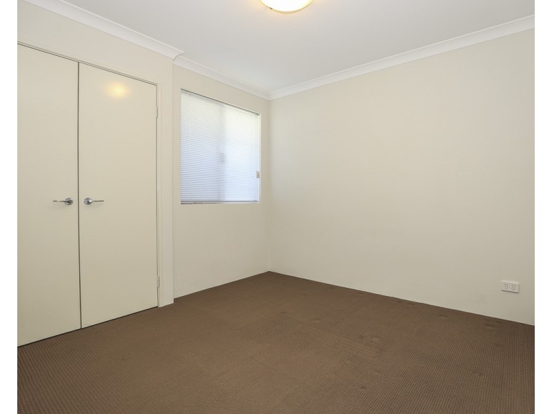 7/4 Melita Drive, Helena Valley WA 6056