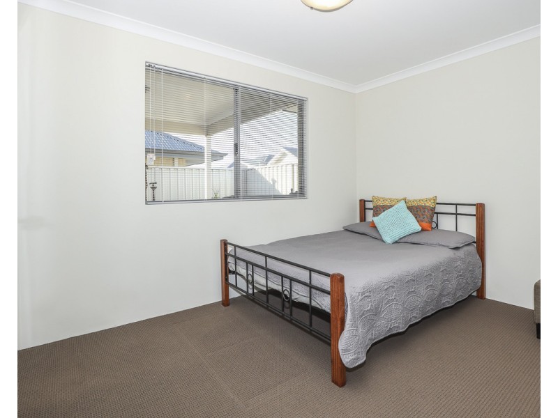 7/4 Melita Drive, Helena Valley WA 6056