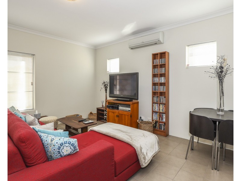 7/4 Melita Drive, Helena Valley WA 6056