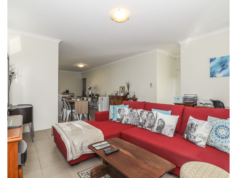 7/4 Melita Drive, Helena Valley WA 6056