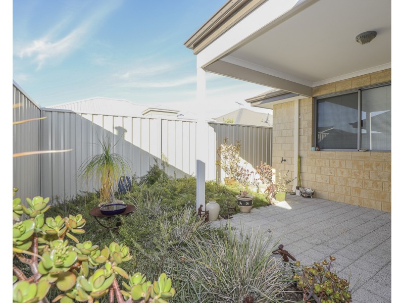 7/4 Melita Drive, Helena Valley WA 6056