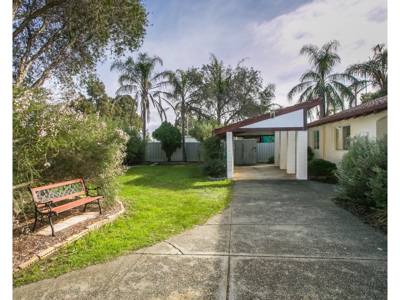 35 Strelitzia Drive, Forrestfield WA 6058
