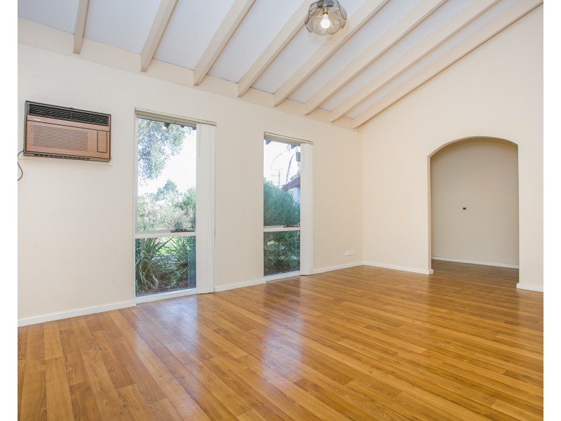 35 Strelitzia Drive, Forrestfield WA 6058