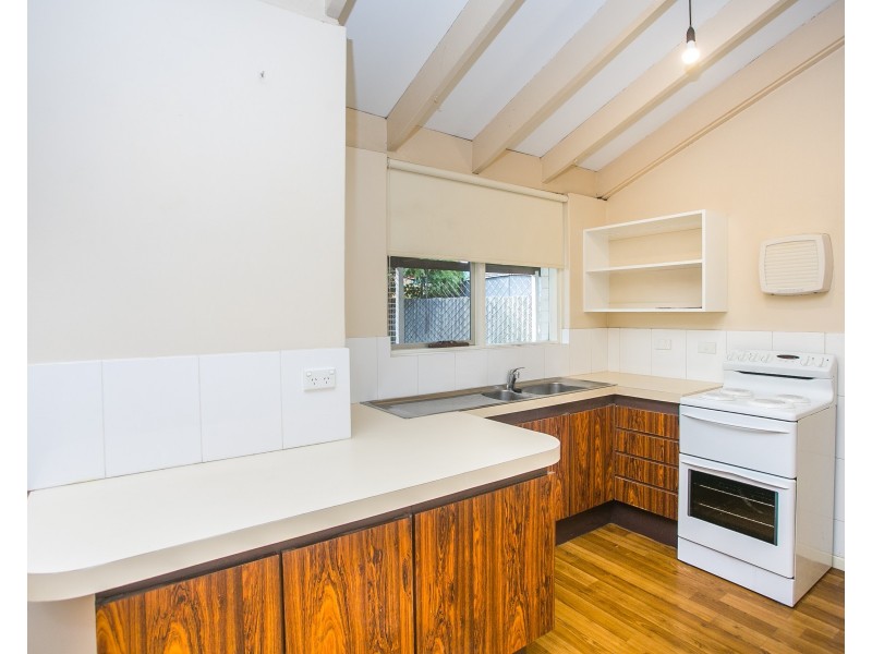 35 Strelitzia Drive, Forrestfield WA 6058