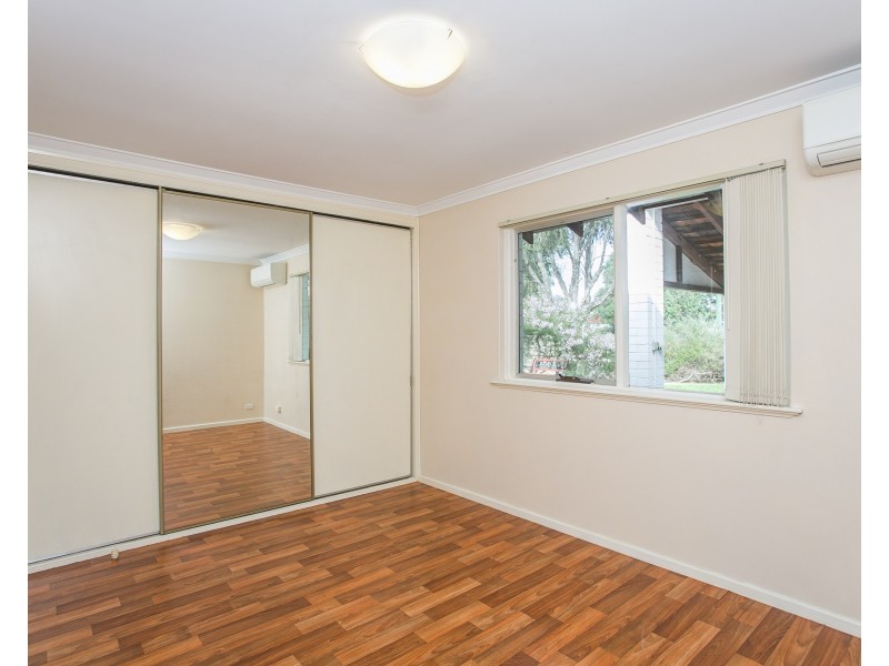 35 Strelitzia Drive, Forrestfield WA 6058