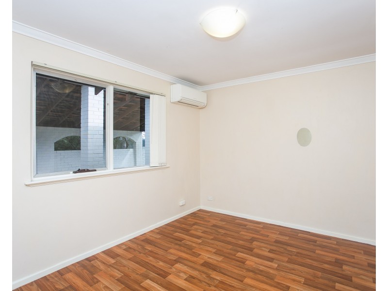 35 Strelitzia Drive, Forrestfield WA 6058