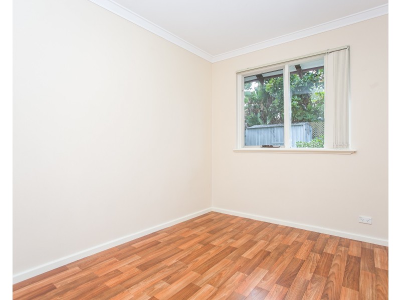 35 Strelitzia Drive, Forrestfield WA 6058
