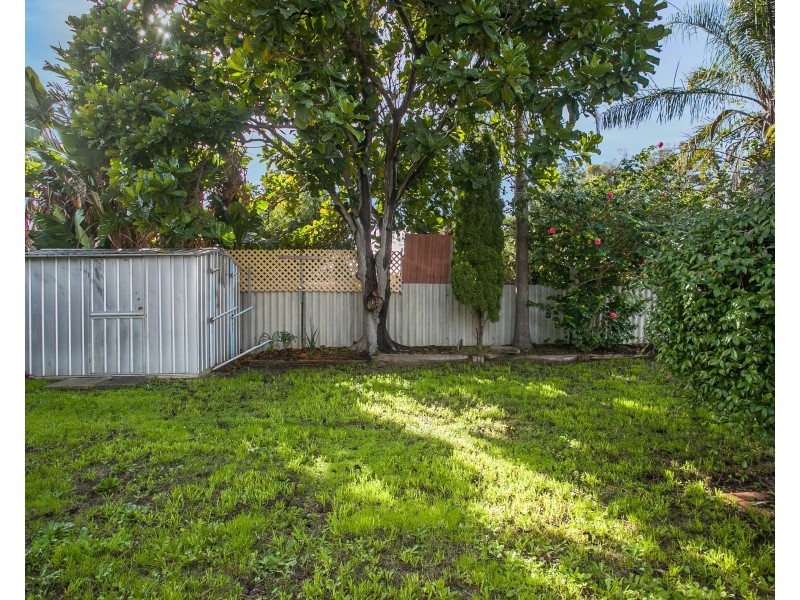 35 Strelitzia Drive, Forrestfield WA 6058