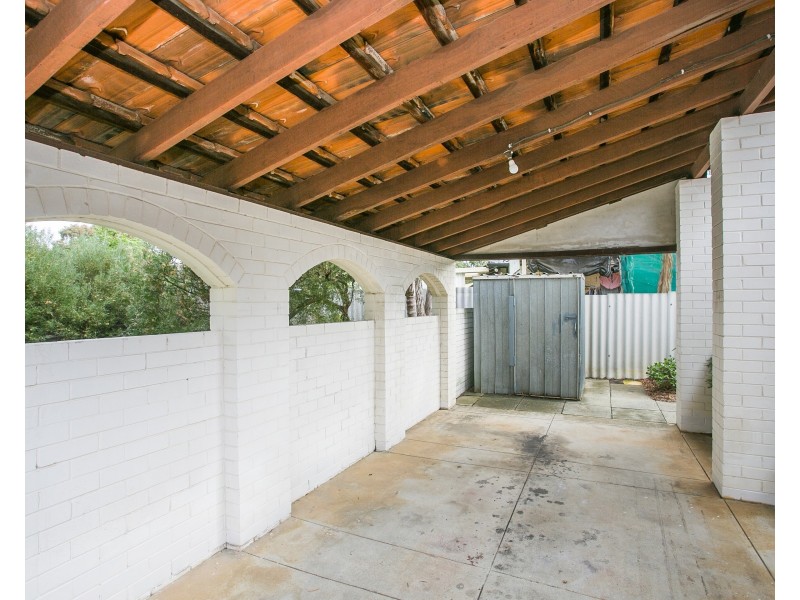 35 Strelitzia Drive, Forrestfield WA 6058