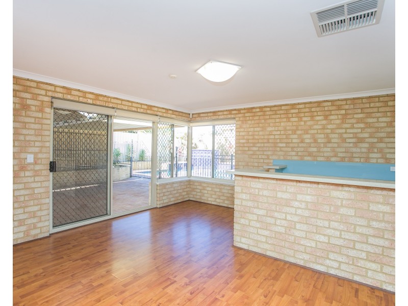 17 Ambergate Close, Canning Vale WA 6155